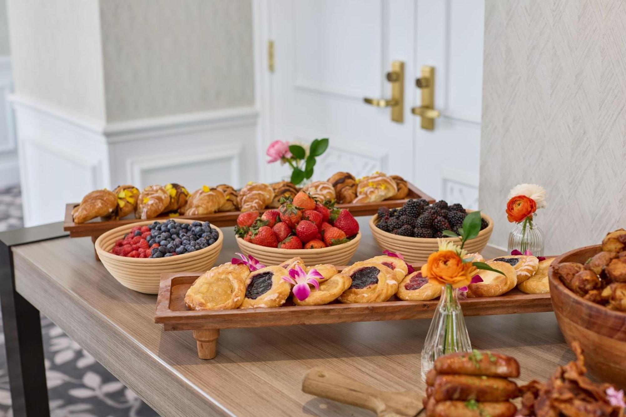 The Alexandrian Old Town Alexandria, Autograph Collection Hotel Екстериор снимка