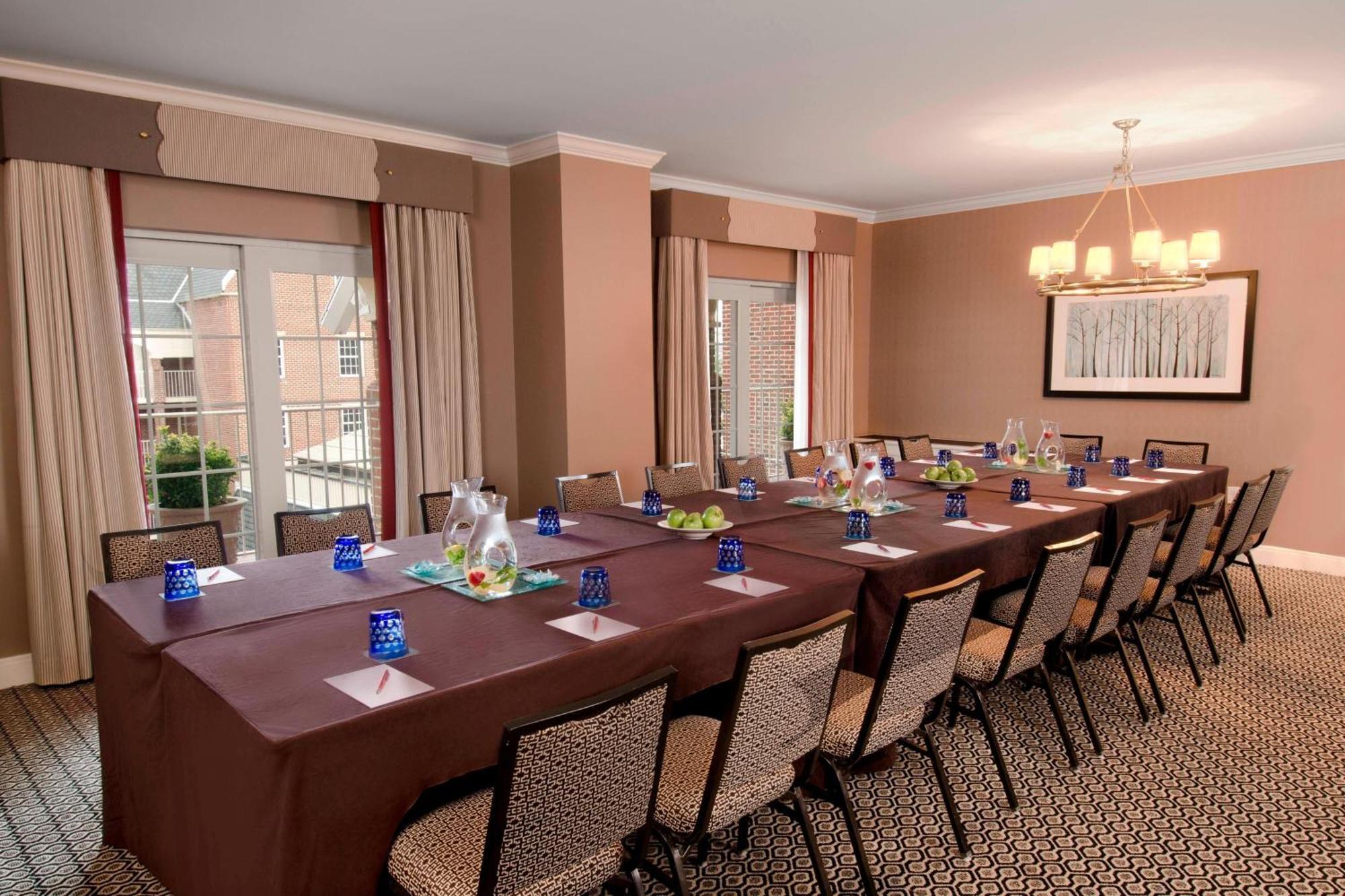 The Alexandrian Old Town Alexandria, Autograph Collection Hotel Екстериор снимка